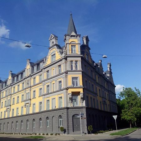 PREMIUM CLASS apartment, FREE parking, maximum 5 guests, 2 bedrooms, 3 beds Riga Buitenkant foto