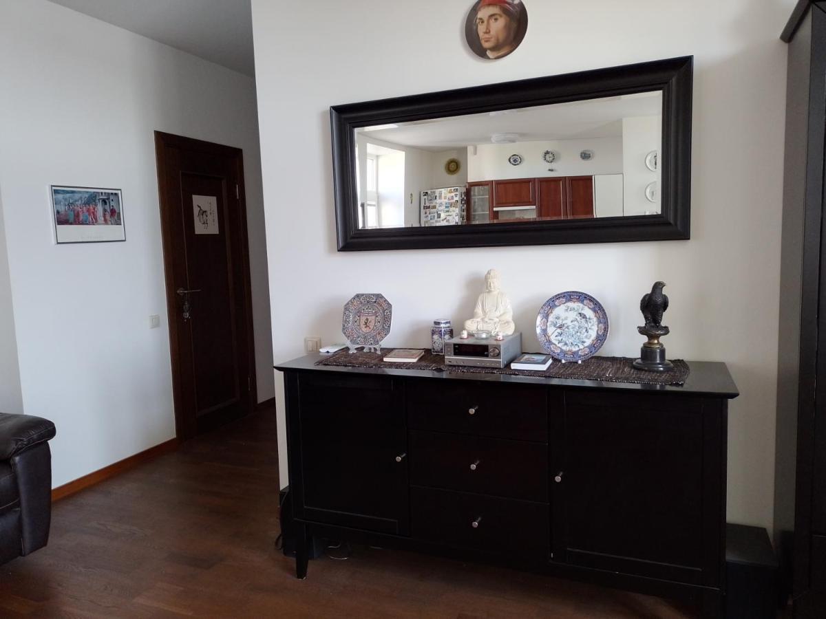 PREMIUM CLASS apartment, FREE parking, maximum 5 guests, 2 bedrooms, 3 beds Riga Buitenkant foto