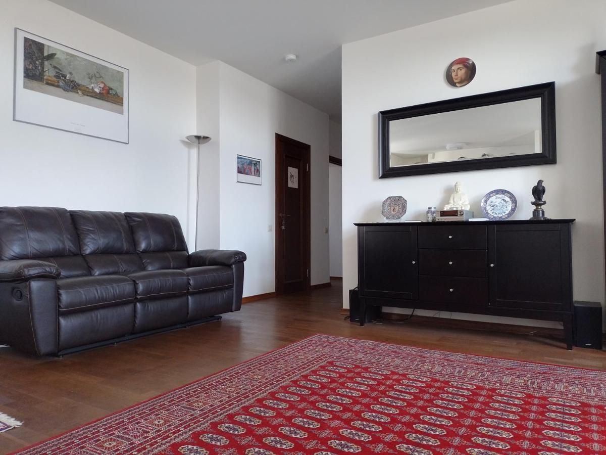 PREMIUM CLASS apartment, FREE parking, maximum 5 guests, 2 bedrooms, 3 beds Riga Buitenkant foto