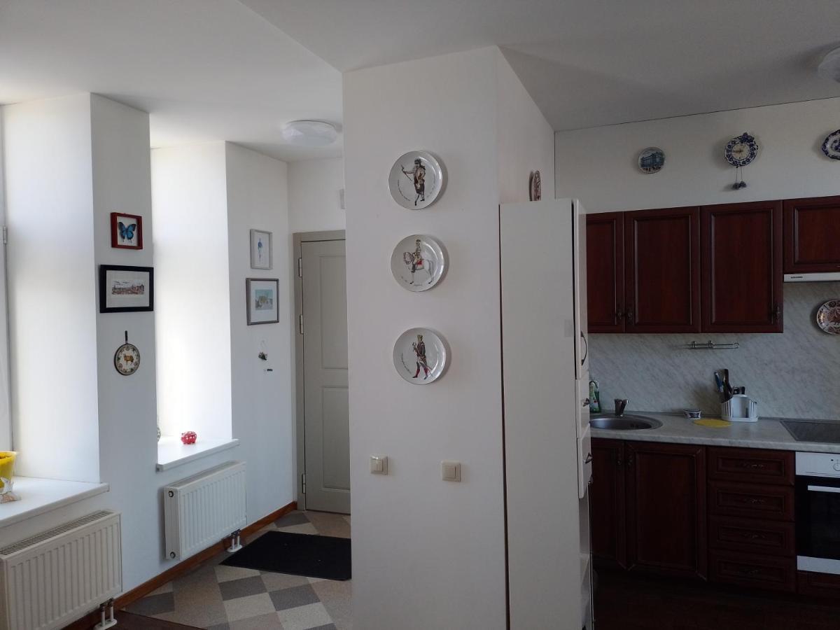 PREMIUM CLASS apartment, FREE parking, maximum 5 guests, 2 bedrooms, 3 beds Riga Buitenkant foto