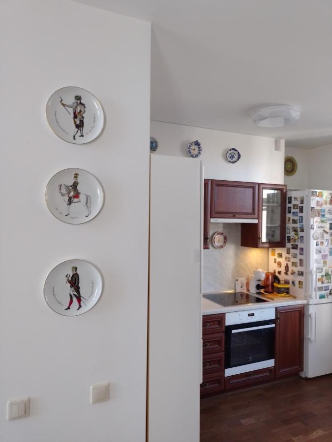 PREMIUM CLASS apartment, FREE parking, maximum 5 guests, 2 bedrooms, 3 beds Riga Buitenkant foto